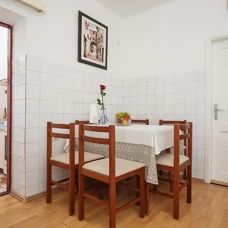 With A Parking Space Gradac, Makarska - 21758 Gradac (Split-Dalmatia)